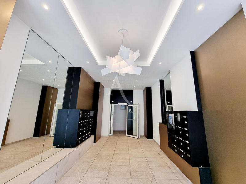 Appartement - 128 m² - 5 pièces