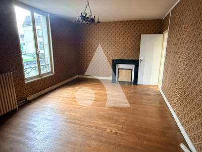 Maison - 215 m² - 9 pièces