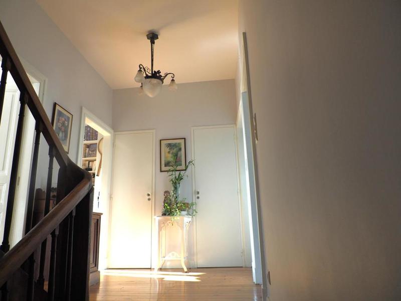 Maison - 201 m² - 7 pièces