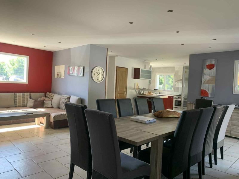 Propriété - 203 m² - 7 pièces