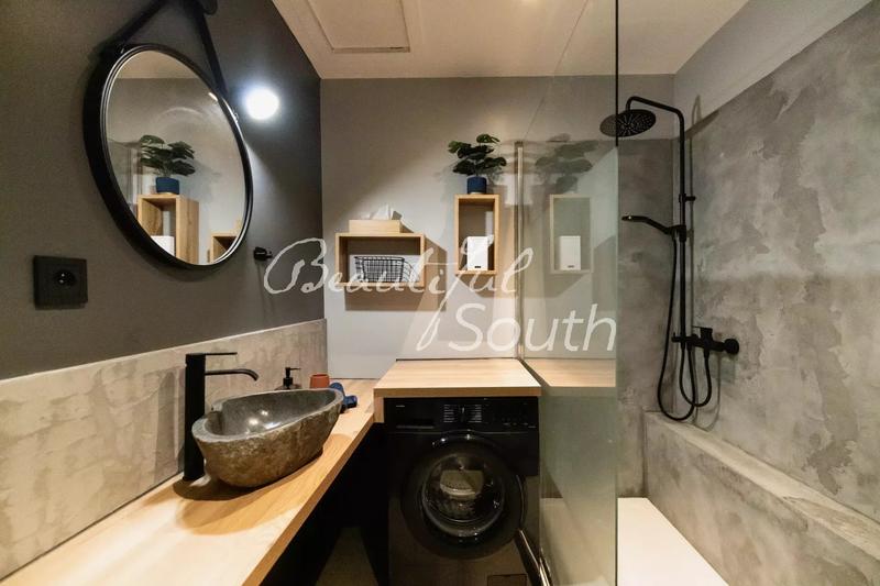 Mas - 403 m² - 8 pièces