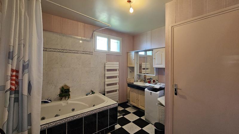 Maison - 195 m² - 8 pièces