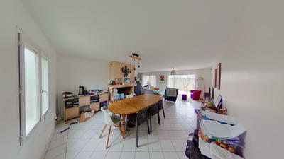 Maison - 180 m² - 7 pièces