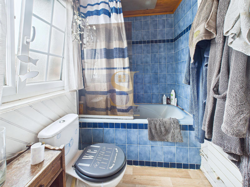 Maison - 140 m² - 7 pièces