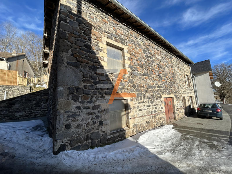 Maison - 288 m² - 6 pièces