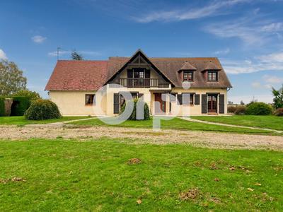 Maison - 216 m² - 6 pièces