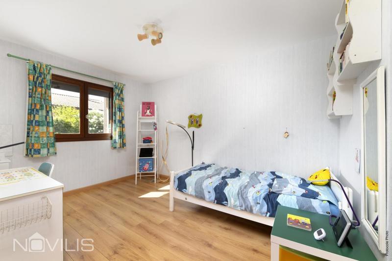 Maison - 215 m² - 9 pièces