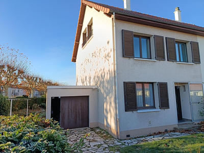 Maison - 111 m² - 6 pièces