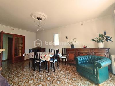 Appartement - 89 m² - 5 pièces