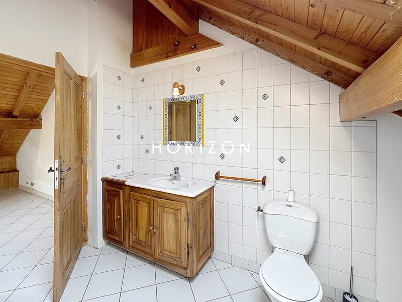 Maison ancienne - 250 m² - 8 pièces