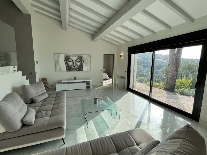 Maison - 280 m² - 8 pièces