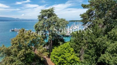 Maison - 527 m² - 18 pièces