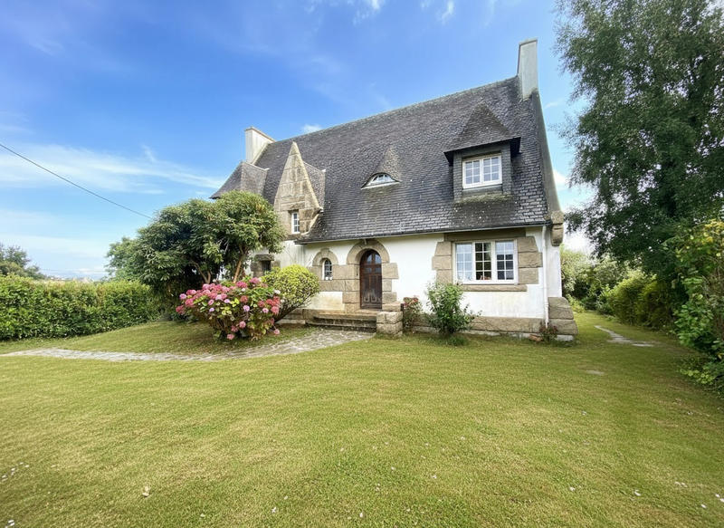 Maison - 205 m² - 8 pièces