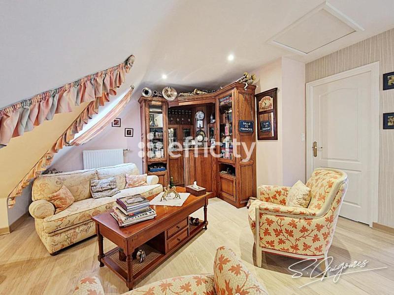 Pavillon - 165 m² - 6 pièces