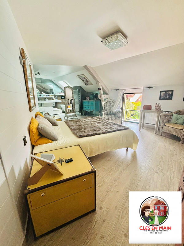 Maison - 226 m² - 10 pièces