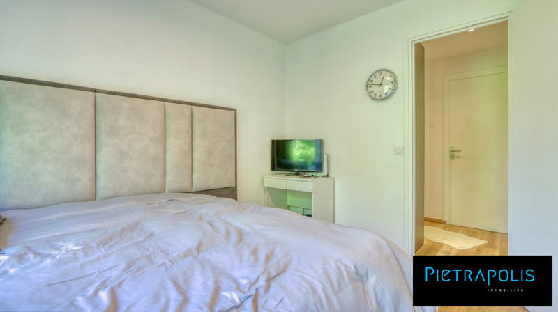 Appartement - 82 m² - 3 pièces