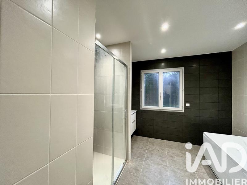 Maison - 99 m² - 4 pièces