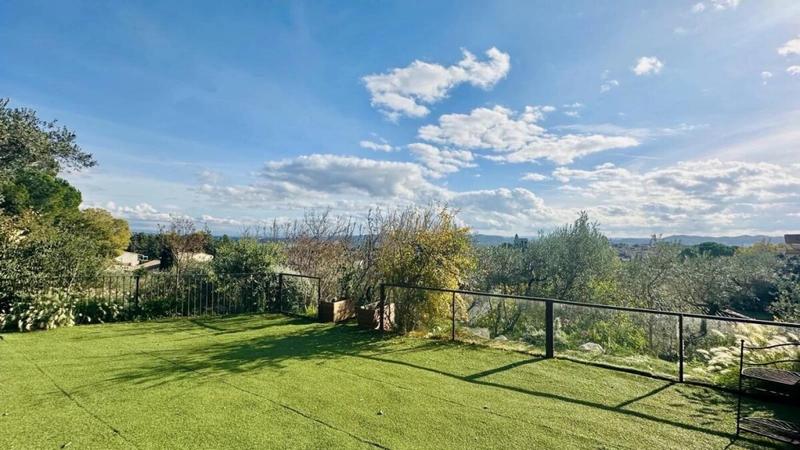 Villa - 220 m² - 8 pièces