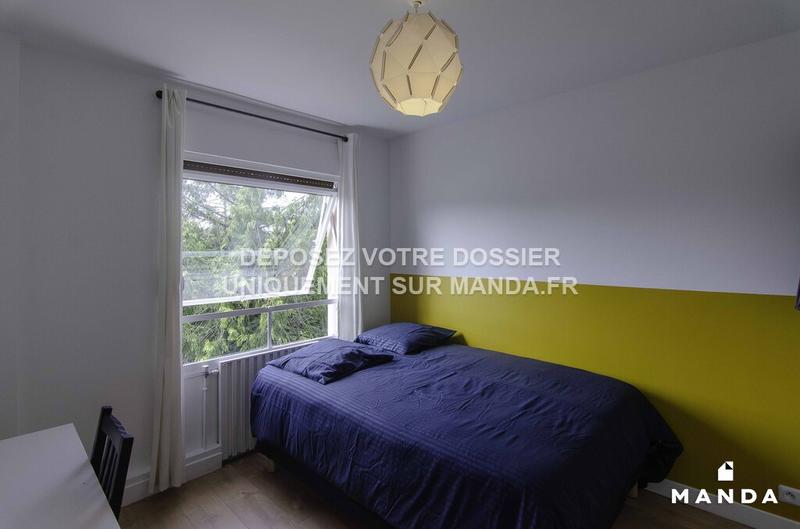 Chambre - 80 m² - 6 pièces