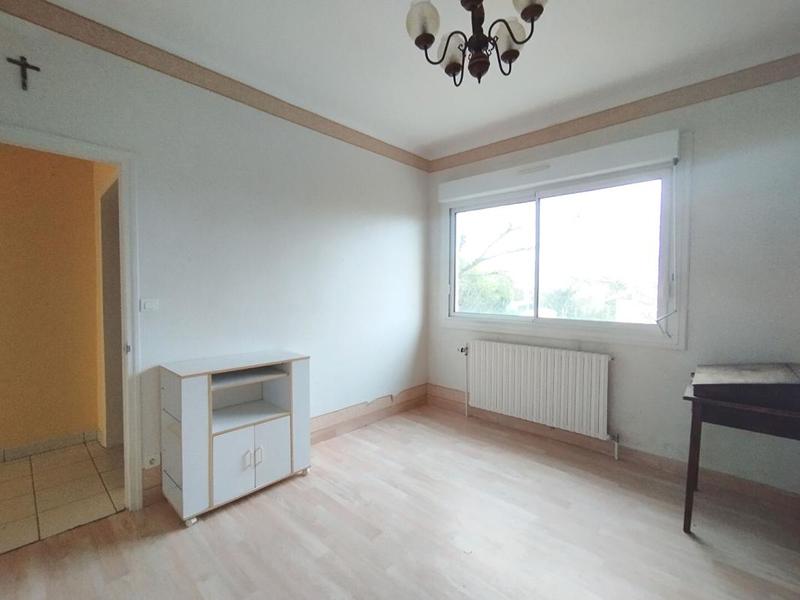 Maison - 243 m² - 10 pièces