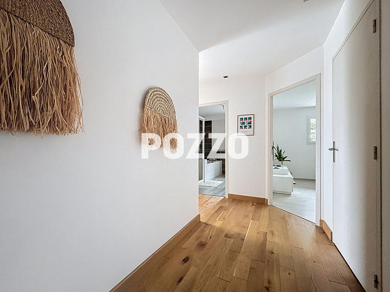 Maison - 217 m² - 6 pièces