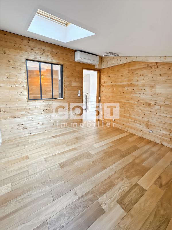 Maison - 103 m² - 5 pièces