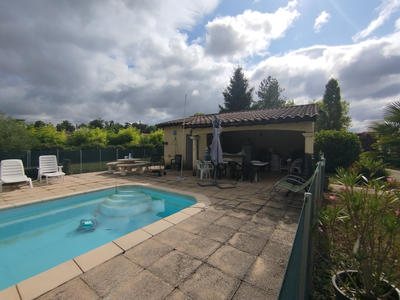 Villa - 170 m² - 6 pièces