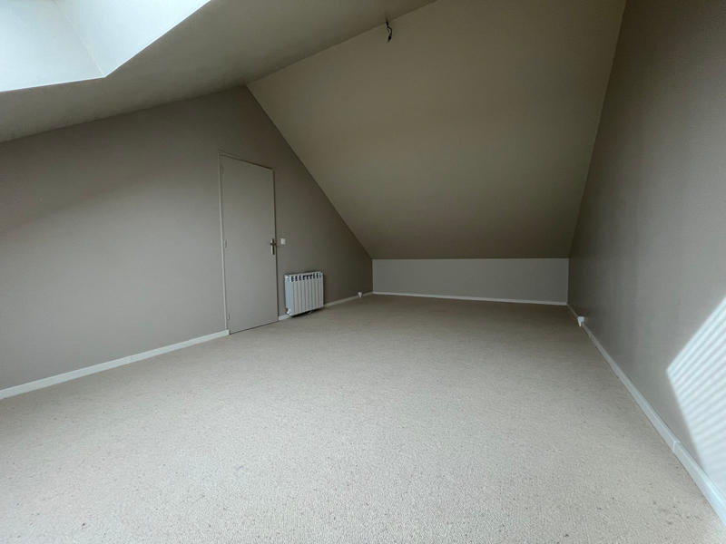 Maison - 185 m² - 8 pièces