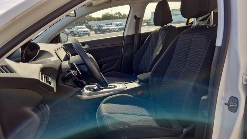 Peugeot 308 BlueHDI 130ch Eat8 Active Business