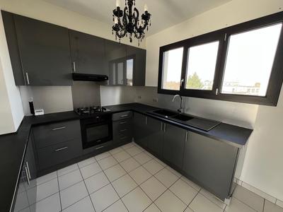 Appartement - 79 m² - 4 pièces