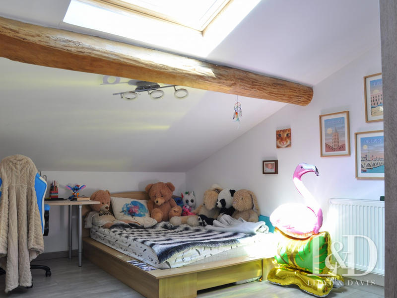 Maison - 200 m² - 6 pièces