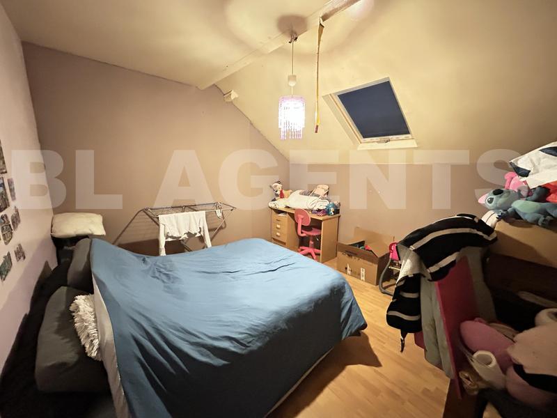 Maison - 250 m² - 8 pièces