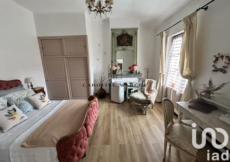 Maison - 343 m² - 10 pièces