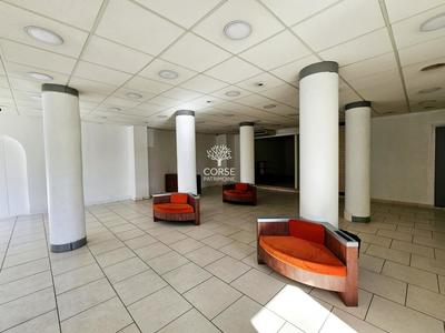 Local commercial - 121 m²