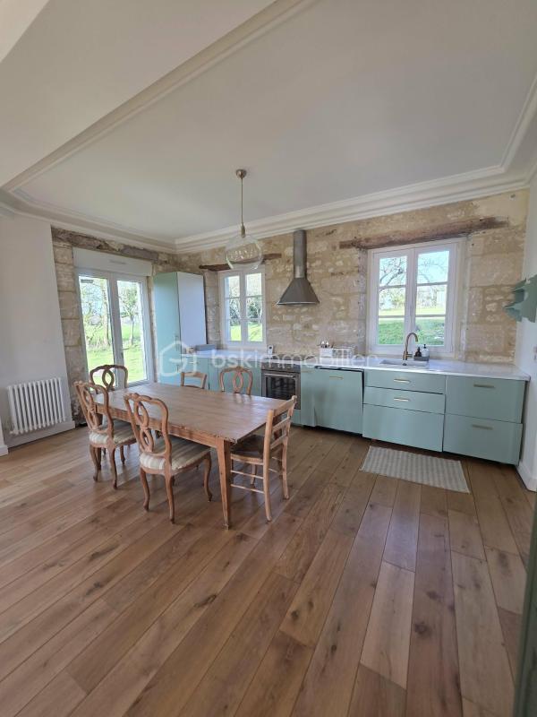 Maison de maîtres - 306 m² - 10 pièces