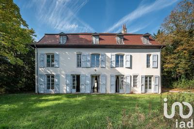 Maison - 650 m² - 15 pièces