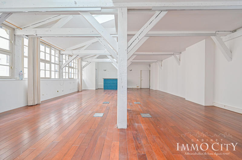 Bureau - 85 m² - 1 pièce