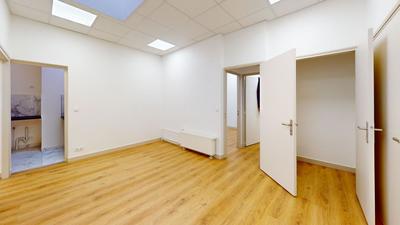 Local commercial - 89 m² - 5 pièces