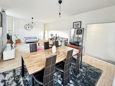 Appartement - 95 m² - 4 pièces