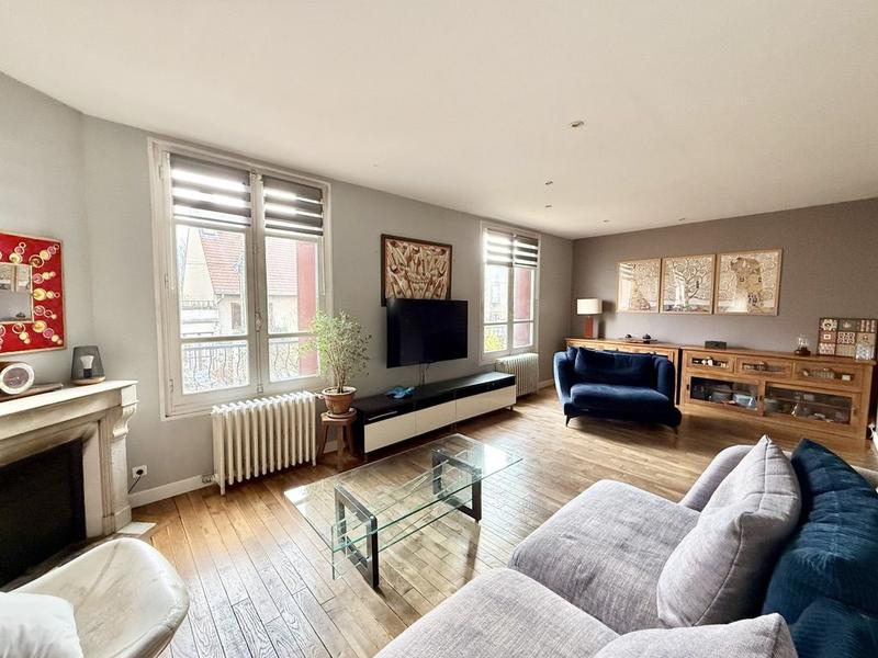 Maison ancienne - 179 m² - 8 pièces