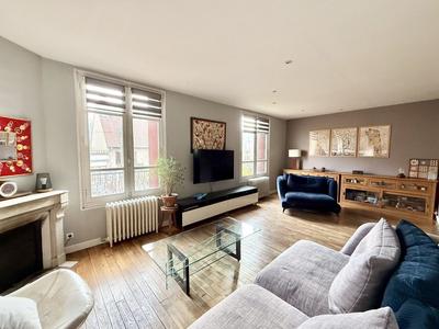 Maison ancienne - 179 m² - 8 pièces