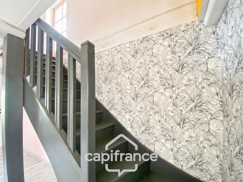 Maison - 95 m² - 5 pièces