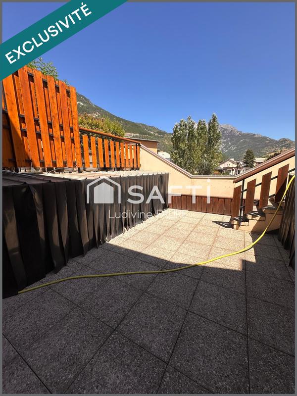 Duplex - 97 m² - 6 pièces