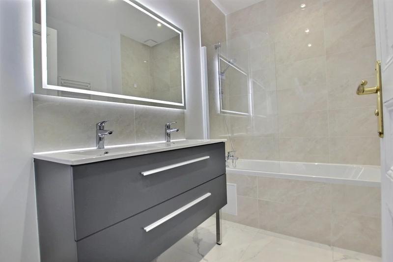 Appartement - 161 m² - 6 pièces