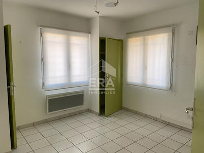 Local commercial - 200 m²