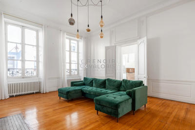 Appartement - 160 m² - 4 pièces