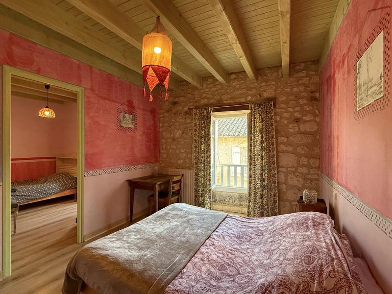 Maison - 345 m² - 13 pièces