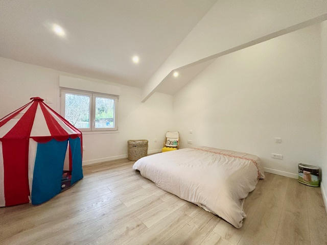 Maison - 214 m² - 7 pièces