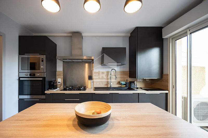 Appartement - 105 m² - 4 pièces