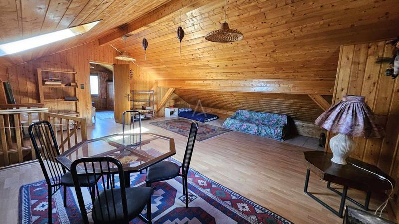 Maison - 255 m² - 8 pièces